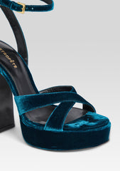 Melodia Platform Sandal